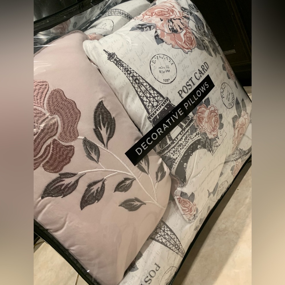 Bedding - Picture 3 of 3